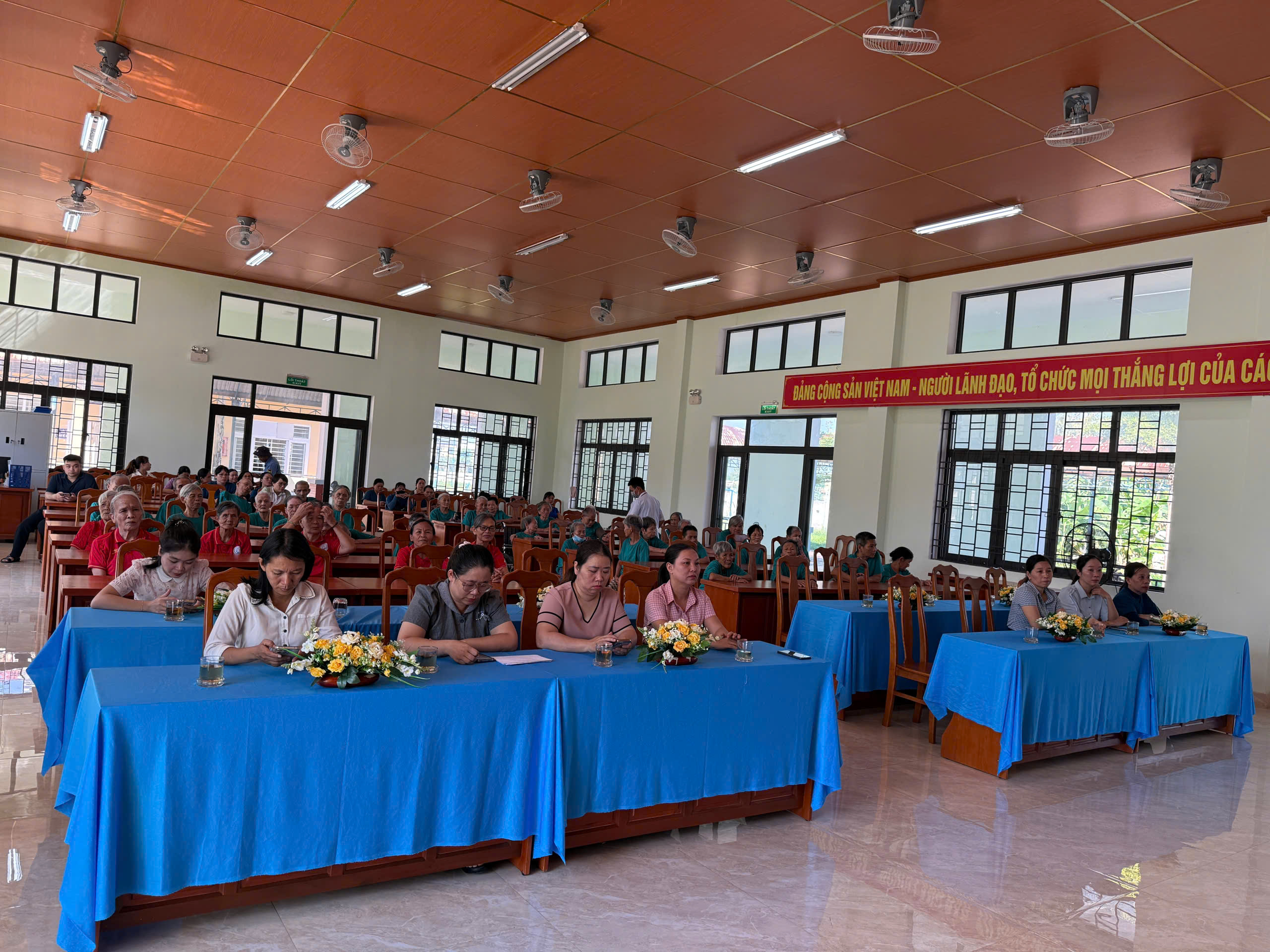 Quang cảnh buổi sinh hoạt